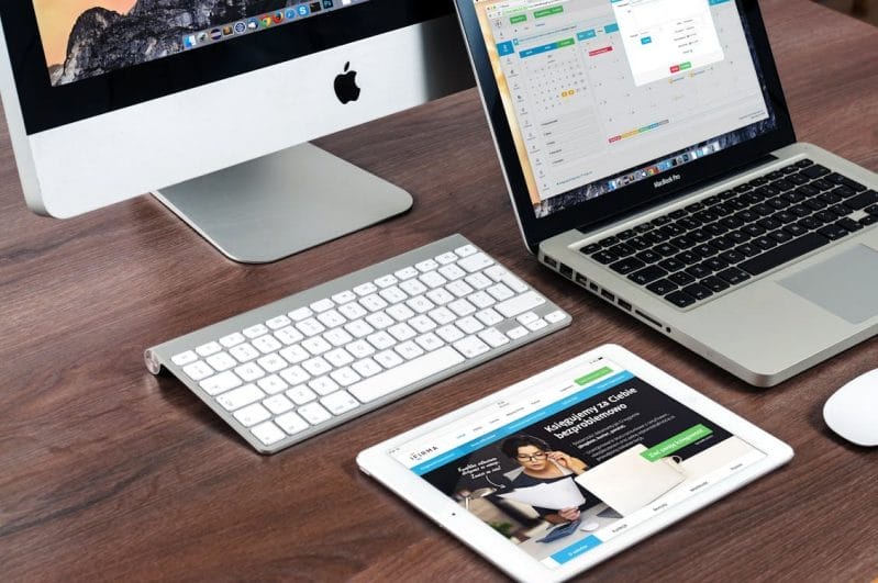 Imac, Macbook, researching, digital marketing singapore
