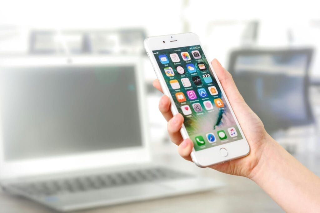 5 Costly Mistakes to Avoid When Hiring a Social Media Agency in Singapore